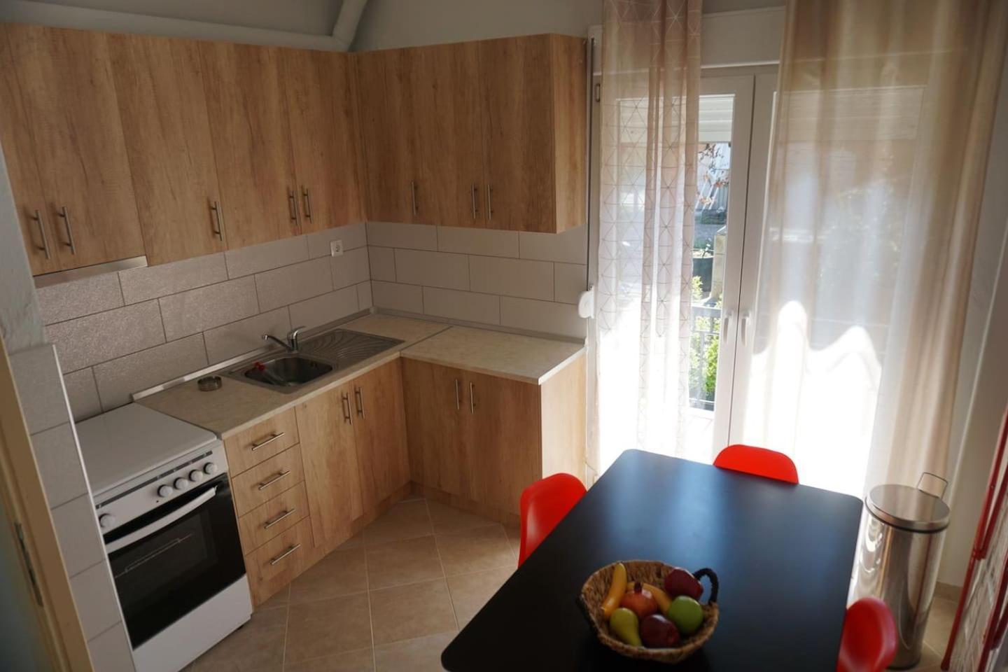 Seaside Family Apartment In Paralia Dionisiou מראה חיצוני תמונה